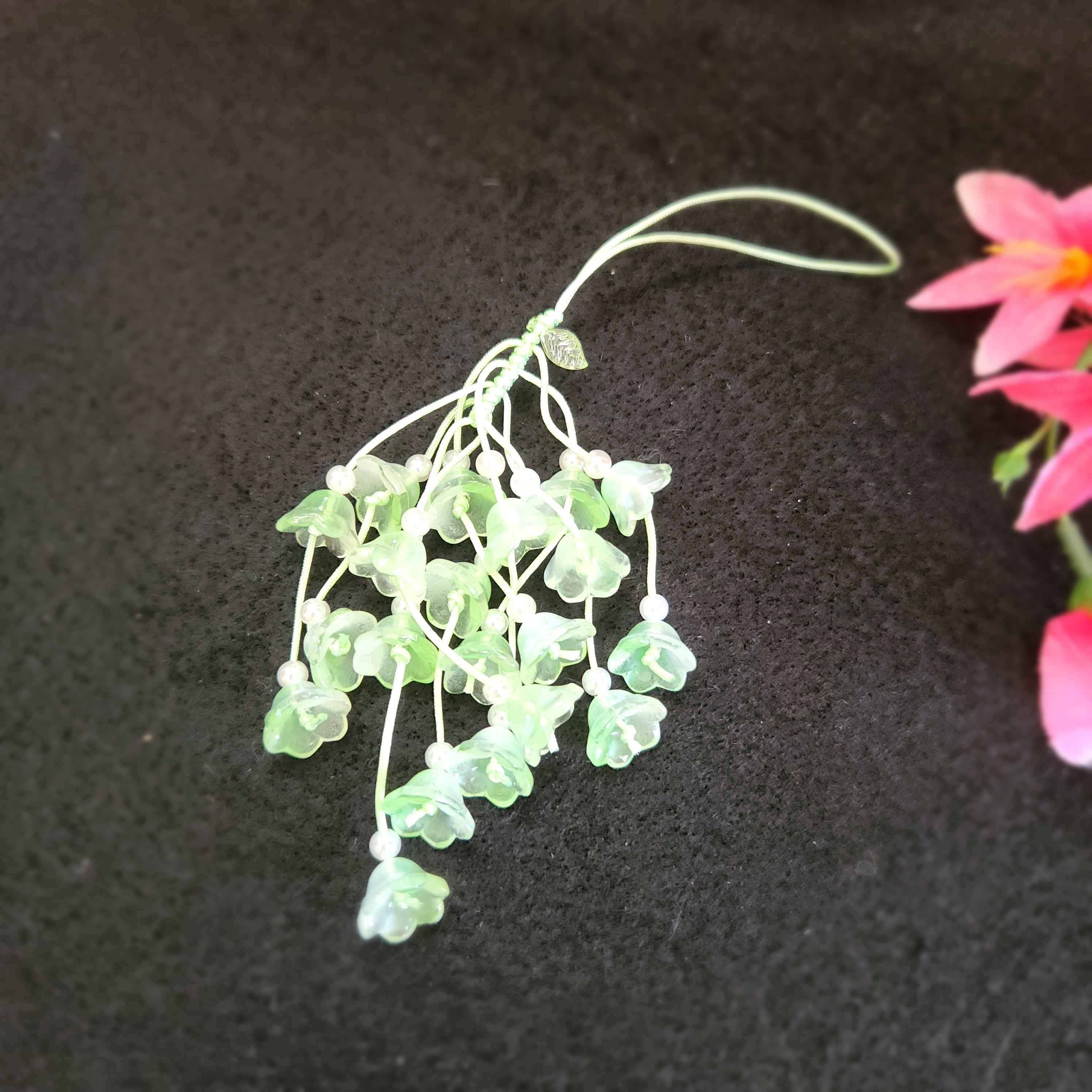 Verdant Dangle Charm